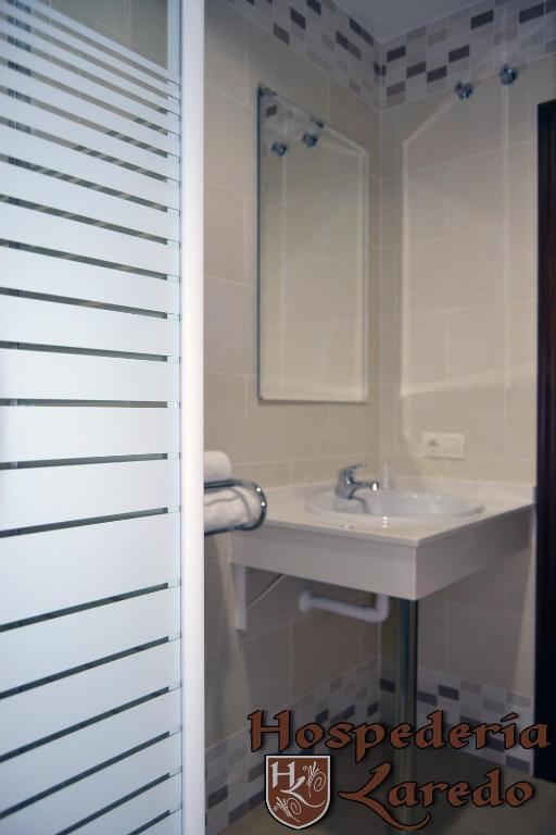 Hotel Hospederia Laredo La Carlota Camera foto